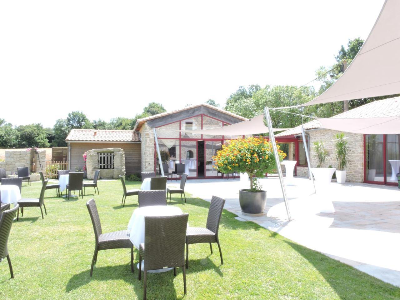 Le Manoir Du Pas Jahan Coueron Екстер'єр фото